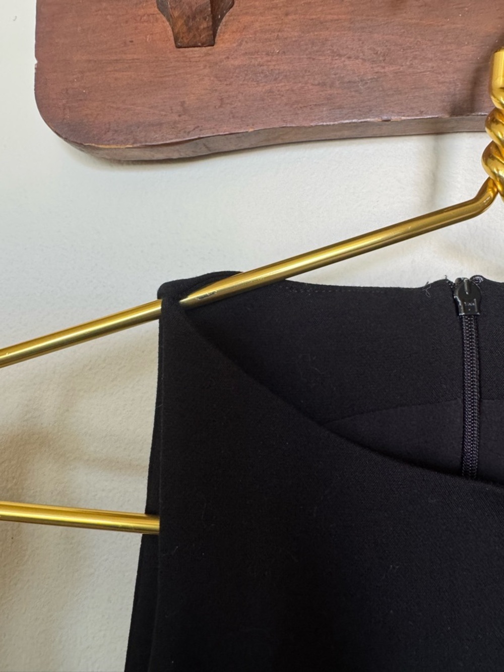 Black Halo Pabla black Jumpsuit 2 - Picture 9 of 10